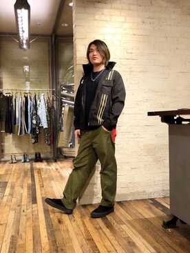 「G-SHOCK」｜「アイテム（ブルゾン）」を使った、吉川修平さん（メンズ・175cm）の春コーディネート