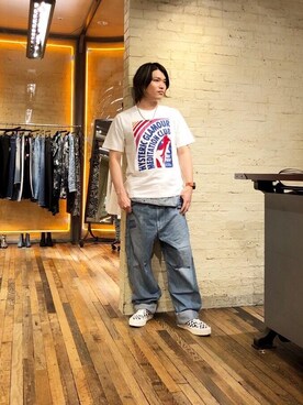 「コラボレーション」｜「アイテム（サロペット/オーバーオール）」を使った、吉川修平さん（メンズ・175cm）の春コーディネート