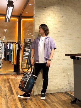 「アイテム（ポーチ、オレンジ系）」を使った、吉川修平さん（メンズ・175cm）の夏コーディネート