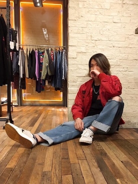 「アイテム（ミリタリージャケット、レッド系）」を使った、吉川修平さん（メンズ・175cm）の秋コーディネート