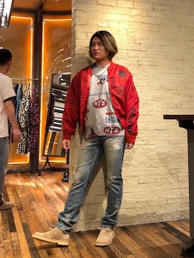 「アイテム（ミリタリージャケット、レッド系）」を使った、吉川修平さん（メンズ・175cm）の秋コーディネート