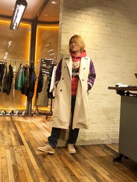 「HYSTERIC GLAMOUR（ヒステリックグラマー）のアイテム（トレンチコート）」を使った、吉川修平さん（メンズ・175cm）の冬コーディネート