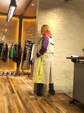「HYSTERIC GLAMOUR（ヒステリックグラマー）のアイテム（トレンチコート）」を使った、吉川修平さん（メンズ・175cm）の冬コーディネート