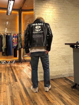 「70'sコーデ」｜「アイテム（ライダースジャケット）」を使った、吉川修平さん（メンズ・175cm）の冬コーディネート