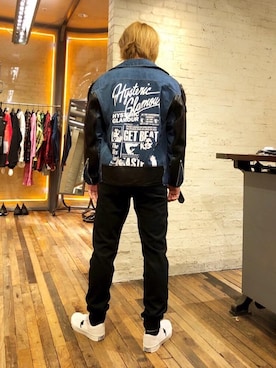 「70'sコーデ」｜「アイテム（ライダースジャケット）」を使った、吉川修平さん（メンズ・175cm）の冬コーディネート