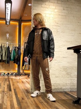 「レザーコーデ」｜「アイテム（ブルゾン）」を使った、吉川修平さん（メンズ・175cm）の冬コーディネート