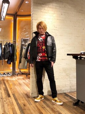 「レザーコーデ」｜「アイテム（スウェット）」を使った、吉川修平さん（メンズ・175cm）の冬コーディネート