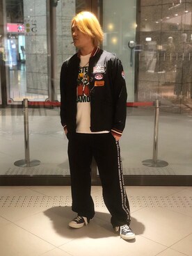 「70'sコーデ」｜「アイテム（ナイロンジャケット）」を使った、吉川修平さん（メンズ・175cm）の春コーディネート