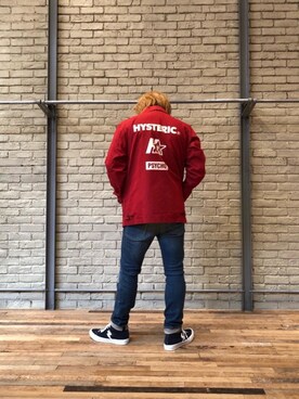 「アイテム（ミリタリージャケット、レッド系）」を使った、吉川修平さん（メンズ・175cm）の春コーディネート