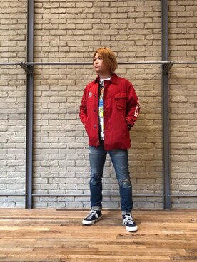「アイテム（ミリタリージャケット、レッド系）」を使った、吉川修平さん（メンズ・175cm）の春コーディネート