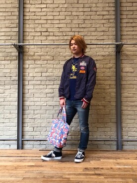 「70'sコーデ」｜「アイテム（ナイロンジャケット）」を使った、吉川修平さん（メンズ・175cm）の春コーディネート