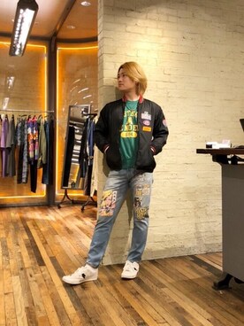 「70'sコーデ」｜「アイテム（ナイロンジャケット）」を使った、吉川修平さん（メンズ・175cm）の春コーディネート
