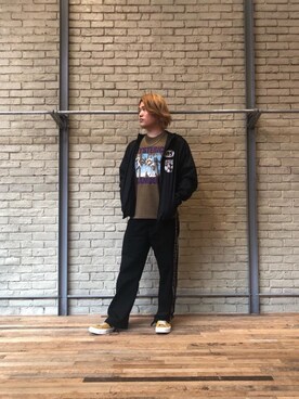 「70'sコーデ」｜「アイテム（ナイロンジャケット）」を使った、吉川修平さん（メンズ・175cm）の春コーディネート