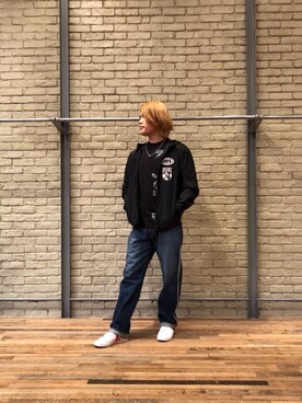 「70'sコーデ」｜「アイテム（ナイロンジャケット）」を使った、吉川修平さん（メンズ・175cm）の春コーディネート