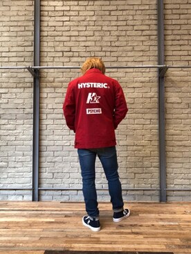 「アイテム（ミリタリージャケット、レッド系）」を使った、吉川修平さん（メンズ・175cm）の春コーディネート