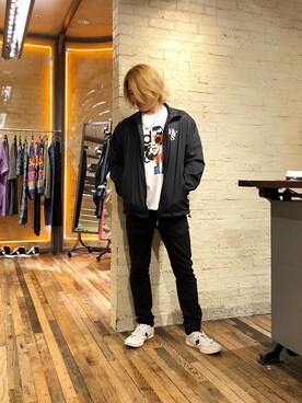 「70'sコーデ」｜「アイテム（ナイロンジャケット）」を使った、吉川修平さん（メンズ・175cm）の夏コーディネート