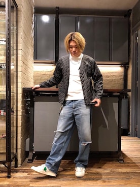 「70'sコーデ」｜「アイテム（財布/小物）」を使った、吉川修平さん（メンズ・175cm）の秋コーディネート