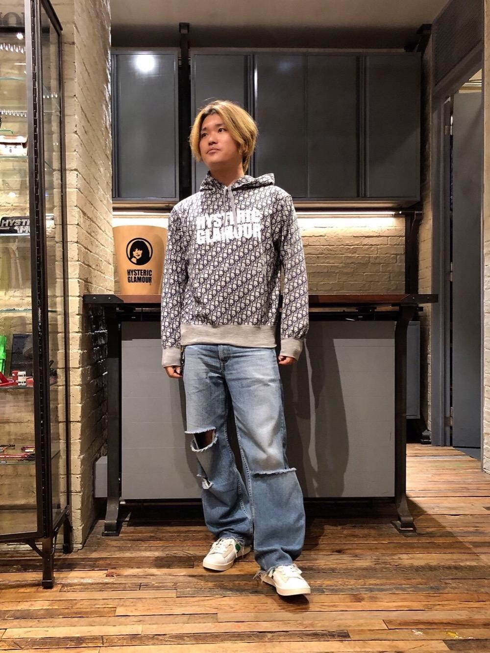 HYSTERIC GLAMOURのダストボックスを使った人気ファッション