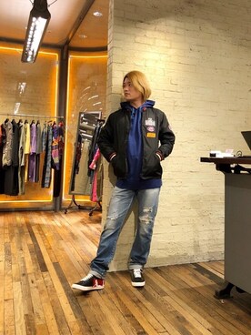 「70'sコーデ」｜「アイテム（ナイロンジャケット）」を使った、吉川修平さん（メンズ・175cm）の秋コーディネート