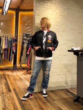 「70'sコーデ」｜「アイテム（ナイロンジャケット）」を使った、吉川修平さん（メンズ・175cm）の秋コーディネート