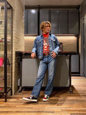 「70'sコーデ」｜「アイテム（デニムジャケット）」を使った、吉川修平さん（メンズ・175cm）の秋コーディネート