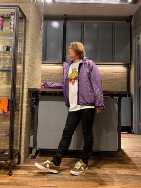 「70'sコーデ」｜「アイテム（ナイロンジャケット）」を使った、吉川修平さん（メンズ・175cm）の秋コーディネート