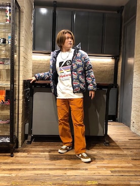 「70'sコーデ」｜「アイテム（ライダースジャケット）」を使った、吉川修平さん（メンズ・175cm）の秋コーディネート