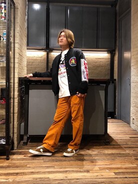 「70'sコーデ」｜「アイテム（その他アウター）」を使った、吉川修平さん（メンズ・175cm）の秋コーディネート