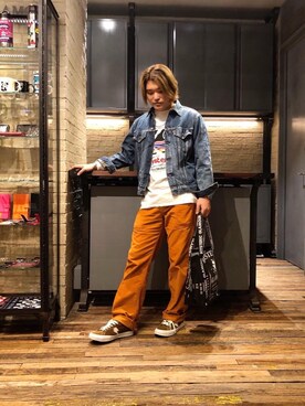 「70'sコーデ」｜「アイテム（デニムジャケット）」を使った、吉川修平さん（メンズ・175cm）の秋コーディネート