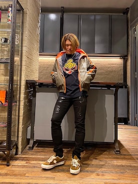 「70'sコーデ」｜「アイテム（ブルゾン）」を使った、吉川修平さん（メンズ・175cm）の冬コーディネート