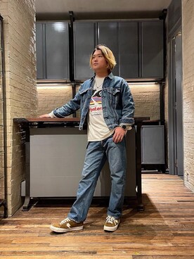 「70'sコーデ」｜「アイテム（デニムジャケット）」を使った、吉川修平さん（メンズ・175cm）の冬コーディネート