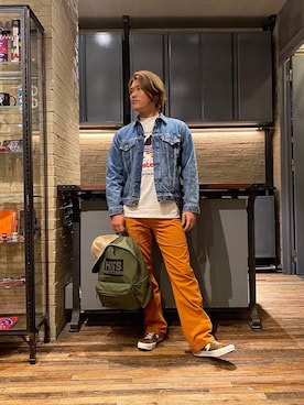 「70'sコーデ」｜「アイテム（デニムジャケット）」を使った、吉川修平さん（メンズ・175cm）の冬コーディネート
