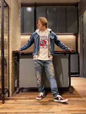 「70'sコーデ」｜「アイテム（デニムジャケット）」を使った、吉川修平さん（メンズ・175cm）の冬コーディネート