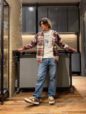「70'sコーデ」｜「アイテム（その他アウター）」を使った、吉川修平さん（メンズ・175cm）の春コーディネート