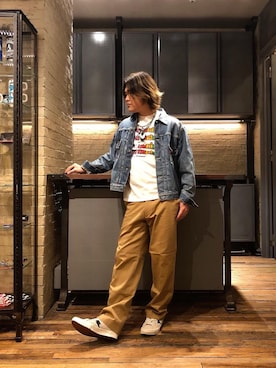 「70'sコーデ」｜「アイテム（デニムジャケット）」を使った、吉川修平さん（メンズ・175cm）の春コーディネート