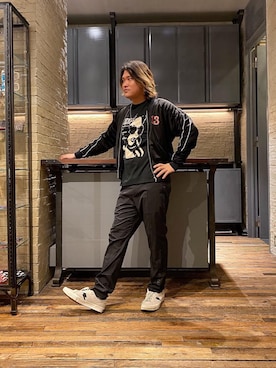 「70'sコーデ」｜「アイテム（スタジャン）」を使った、吉川修平さん（メンズ・175cm）の春コーディネート