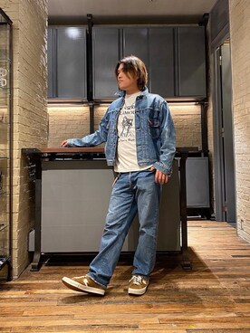 「70'sコーデ」｜「アイテム（デニムジャケット）」を使った、吉川修平さん（メンズ・175cm）の春コーディネート