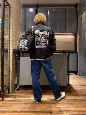「70'sコーデ」｜「アイテム（ブルゾン）」を使った、吉川修平さん（メンズ・175cm）の夏コーディネート
