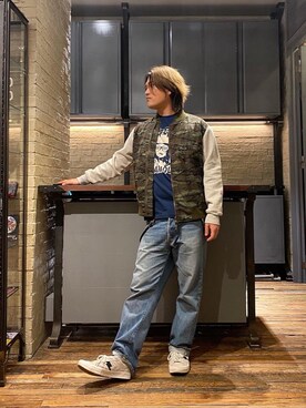 「90'sコーデ」｜「アイテム（その他アウター）」を使った、吉川修平さん（メンズ・175cm）の秋コーディネート