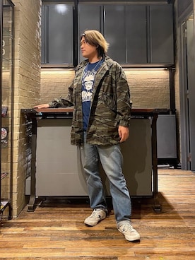 「90'sコーデ」｜「アイテム（その他アウター）」を使った、吉川修平さん（メンズ・175cm）の秋コーディネート