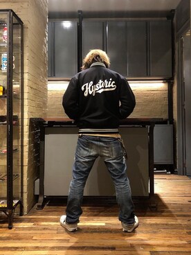 「90'sコーデ」｜「アイテム（スタジャン）」を使った、吉川修平さん（メンズ・175cm）の秋コーディネート