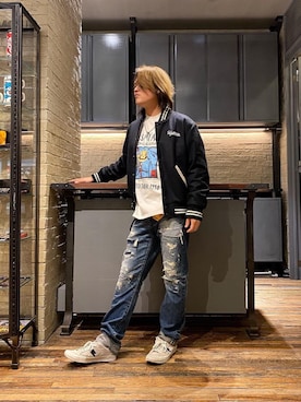 「90'sコーデ」｜「アイテム（スタジャン）」を使った、吉川修平さん（メンズ・175cm）の秋コーディネート