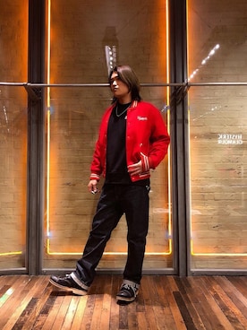 「90'sコーデ」｜「アイテム（スタジャン）」を使った、吉川修平さん（メンズ・175cm）の冬コーディネート