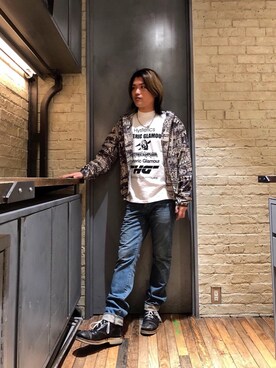 「90'sコーデ」｜「アイテム（ブルゾン）」を使った、吉川修平さん（メンズ・175cm）の春コーディネート