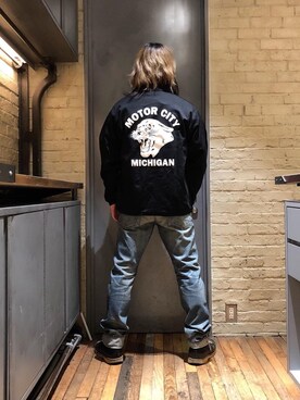 「90'sコーデ」｜「アイテム（ブルゾン）」を使った、吉川修平さん（メンズ・175cm）の春コーディネート