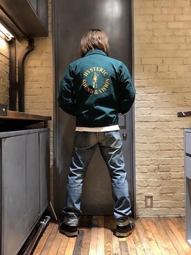 「90'sコーデ」｜「アイテム（ブルゾン）」を使った、吉川修平さん（メンズ・175cm）の春コーディネート