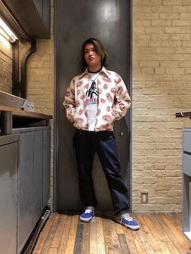 「90'sコーデ」｜「アイテム（ブルゾン）」を使った、吉川修平さん（メンズ・175cm）の春コーディネート