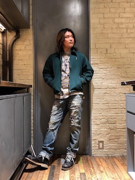 「90'sコーデ」｜「アイテム（ブルゾン）」を使った、吉川修平さん（メンズ・175cm）の春コーディネート