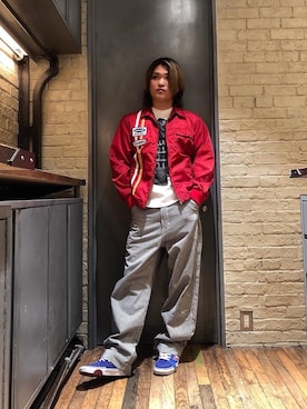 「90'sコーデ」｜「アイテム（ナイロンジャケット）」を使った、吉川修平さん（メンズ・175cm）の春コーディネート