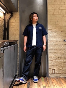 「90'sコーデ」｜「アイテム（財布/小物）」を使った、吉川修平さん（メンズ・175cm）の春コーディネート